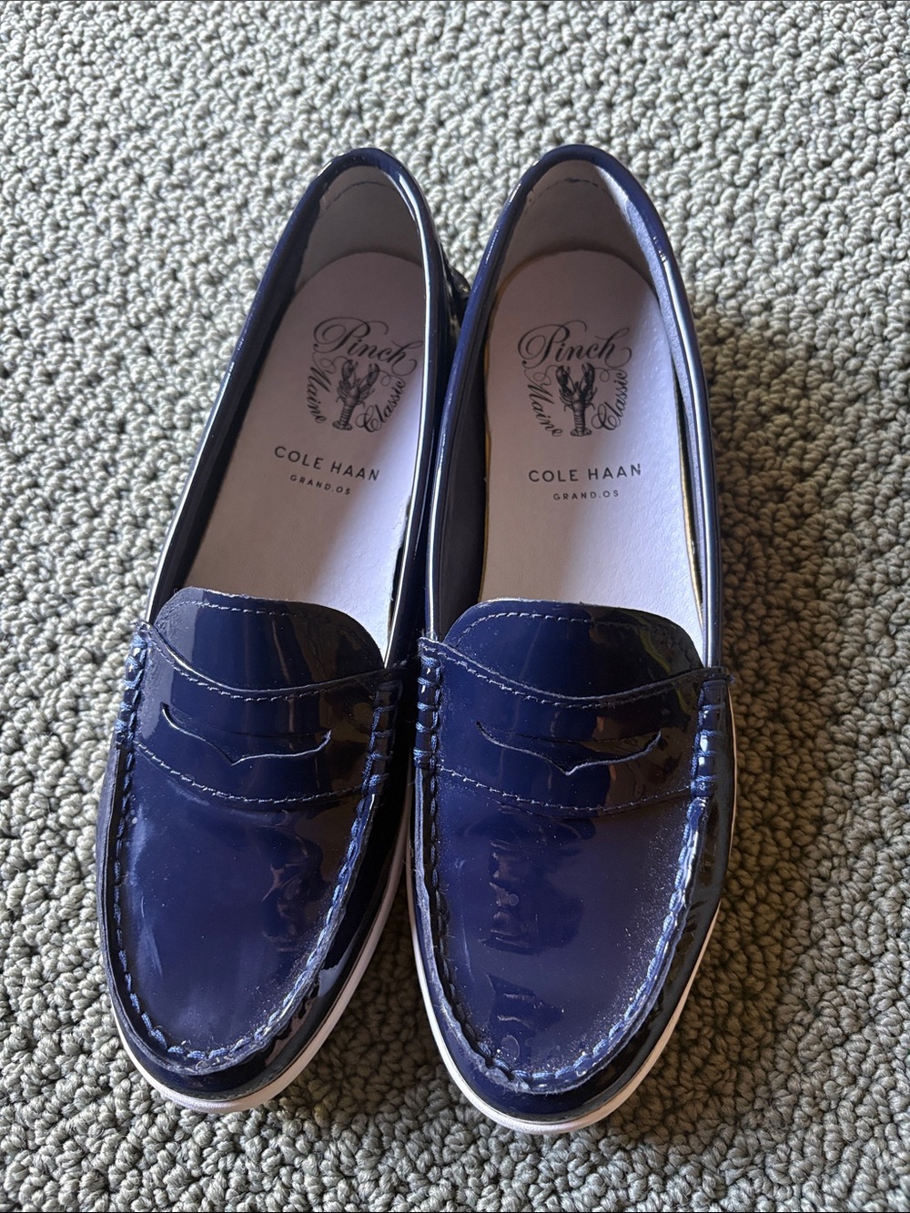 COLE HAAN Navy Pinch Marie Patent Leather Loafers Size 8 Excellent Condition
